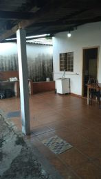 VENDO LOTE  DE 500 M COM DUAS CASAS  NO JARDIM GUANABARA 