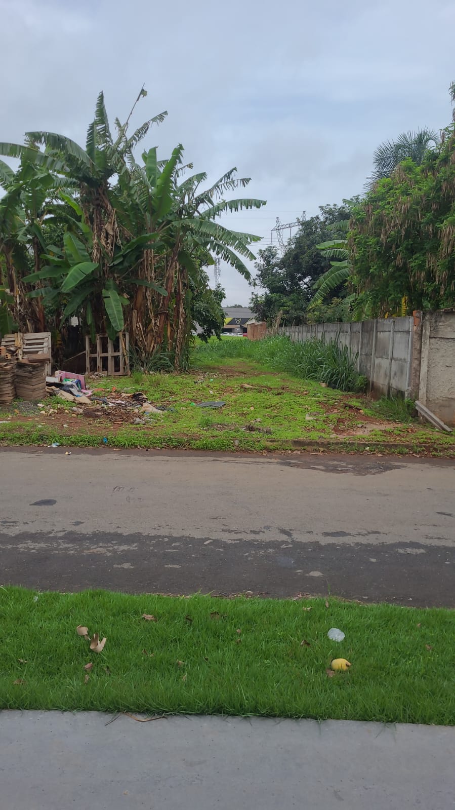 VENDO LOTE NO STIO SANTA LUZIA - APARECIDA DE GOINIA